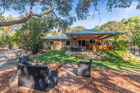 224 Holmes Rd, Forrestfield, WA 6058