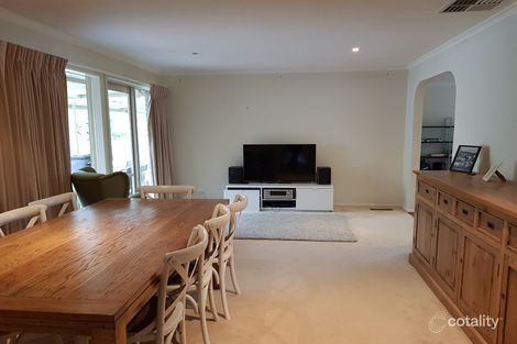 Property photo of 2 Henry Smith Place Croydon Hills VIC 3136