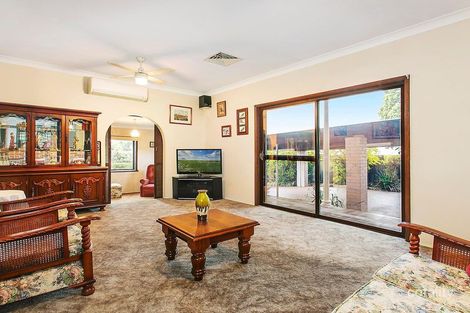 Property photo of 2 Vonn Avenue Smithfield NSW 2164