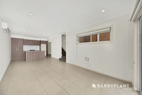 Property photo of 19 Courthouse Walk Doreen VIC 3754