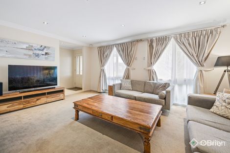 Property photo of 16 Westminster Drive Werribee VIC 3030
