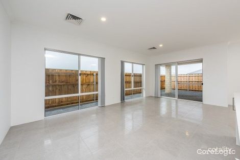 Property photo of 24 Bulloo Loop Ellenbrook WA 6069