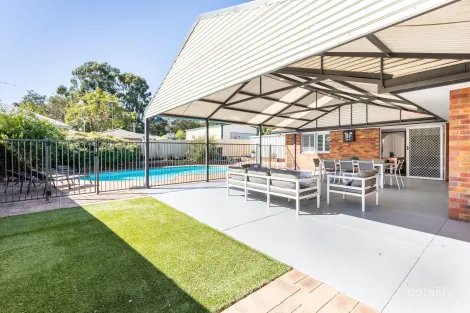 Property photo of 18 Manbari Crescent Wanneroo WA 6065