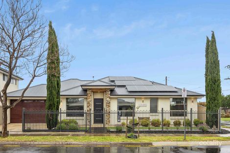 35 Parcoola Ave, Hope Valley, SA 5090