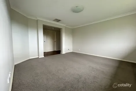 Property photo of 34 Dalbeattie Crescent Dubbo NSW 2830