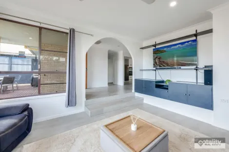 Property photo of 55 Sinclair Street Avenell Heights QLD 4670