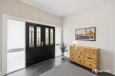 Property photo of 161 Mountain View Parade Rosanna VIC 3084
