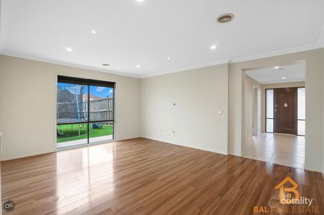 Property photo of 19 Casuarina Court Harkness VIC 3337