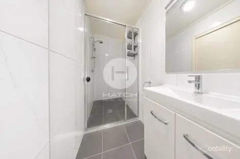 Property photo of 4/104 Bromley Street Kangaroo Point QLD 4169