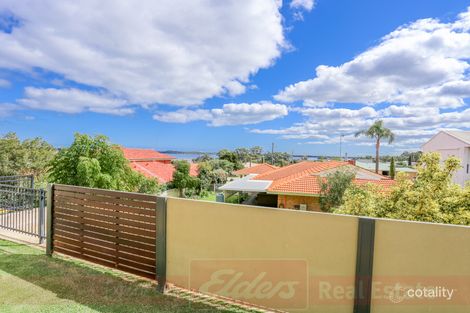 Property photo of 11 Eckersley Way Australind WA 6233