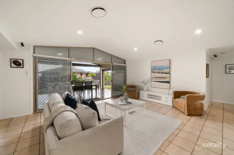 Property photo of 8 Hampstead Outlook Murrumba Downs QLD 4503