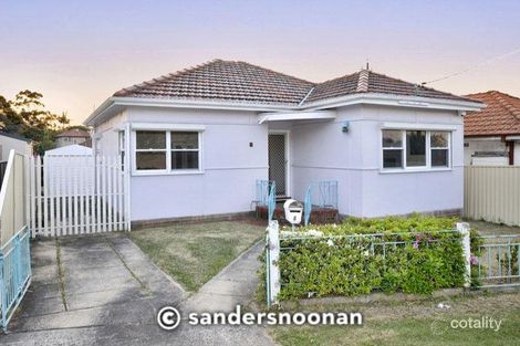 4 Bonds Rd, Riverwood, NSW 2210