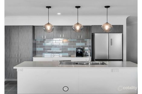 Property photo of 42 Granite Street Yarrabilba QLD 4207