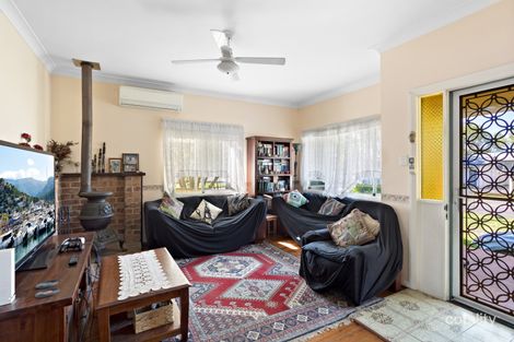 Property photo of 56 Kerry Crescent Berkeley Vale NSW 2261