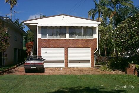 13 Fourth Ave, Scarborough, QLD 4020
