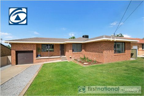 Property photo of 27 Glengarvin Drive Oxley Vale NSW 2340