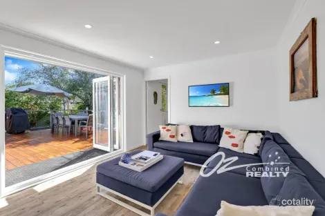 Property photo of 8 Lambs Crescent Vincentia NSW 2540