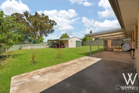 Property photo of 10 Willman Place South Bathurst NSW 2795