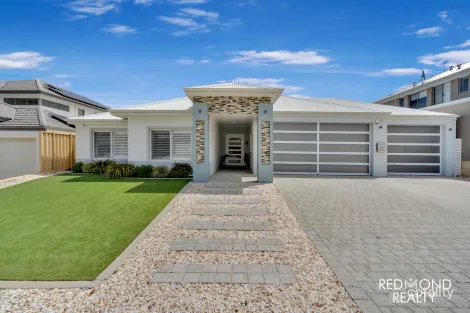 66 Venice Ent, Iluka, WA 6028