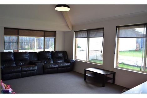 Property photo of 12 Star Bush Crescent Ellenbrook WA 6069