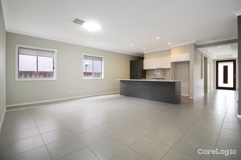 Property photo of 7 Caddies Boulevard Rouse Hill NSW 2155