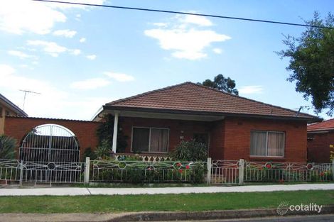 15 Dunkirk Ave, Kingsgrove, NSW 2208
