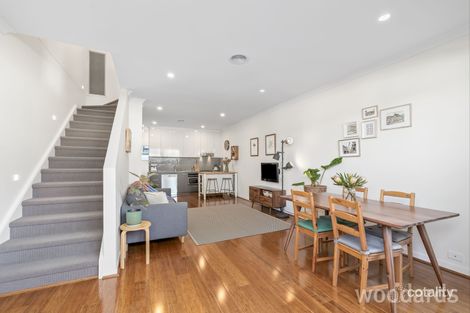 Property photo of 21 Aviary Grove Thornbury VIC 3071