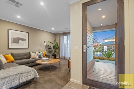 Property photo of 46 Lionsgate Crescent Tarneit VIC 3029