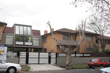 Property photo of 10/2A Ravens Grove St Kilda East VIC 3183