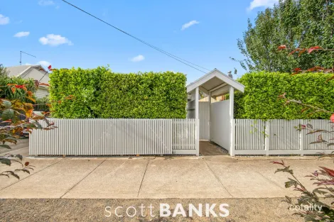 16 Anderson St, Werribee, VIC 3030