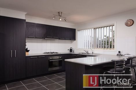 Property photo of 4/40 Army Road Pakenham VIC 3810
