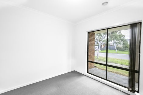 Property photo of 46 Hal Porter Terrace Lynbrook VIC 3975