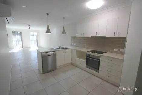 Property photo of 40 Cottrell Drive Pimpama QLD 4209