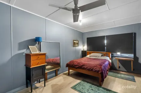 Property photo of 130-132 Riverside Avenue Barellan Point QLD 4306