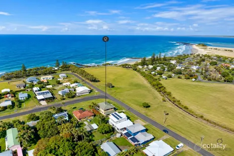 Property photo of 2 Bathurst Street Elliott Heads QLD 4670