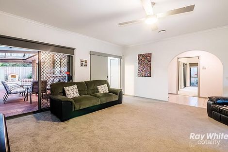 Property photo of 10 Annand Close Cranbourne West VIC 3977