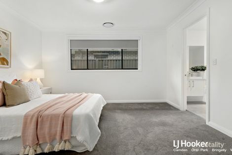 Property photo of 64 Ingall Loop Catherine Field NSW 2557