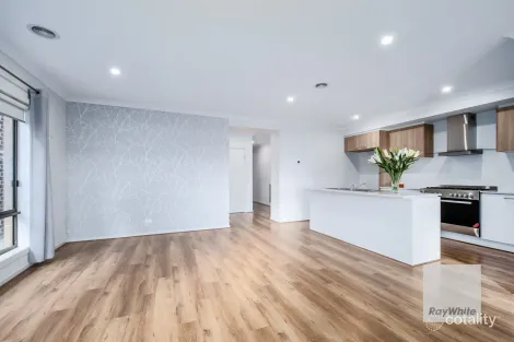 Property photo of 21 Krateron Street Fraser Rise VIC 3336