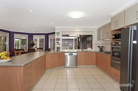 6 Emerald Rise, Skye, VIC 3977