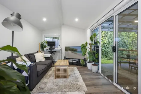 12 Lessing St, Hornsby, NSW 2077