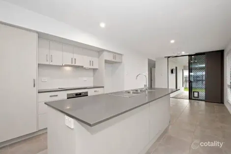 Property photo of 50 Conway Street Mount Low QLD 4818
