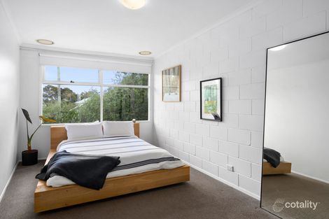Property photo of 31 St Albans Road East Geelong VIC 3219