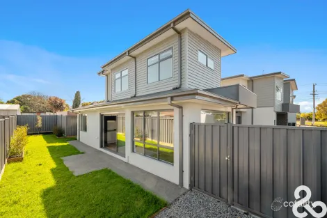 Property photo of 4/40 Hughes Parade Reservoir VIC 3073