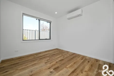 Property photo of 4/40 Hughes Parade Reservoir VIC 3073