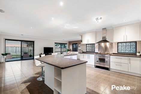 Property photo of 1 Riverglen Road Berwick VIC 3806