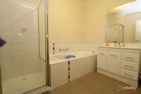 Property photo of 1/39 Springleaf Road Tarneit VIC 3029