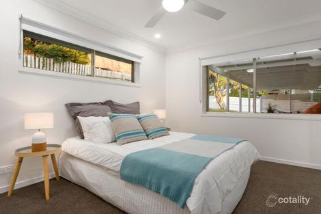 Property photo of 2 Wyngarde Street McDowall QLD 4053