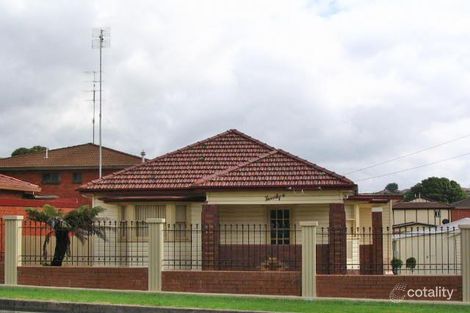 24 Heaslip St, Coniston, NSW 2500