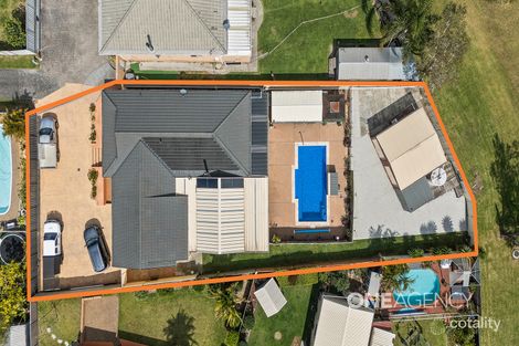 Property photo of 19 Burdekin Drive Albion Park NSW 2527