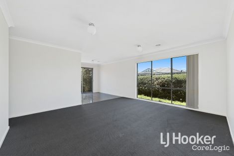 Property photo of 11/7 Melissa Way Pakenham VIC 3810